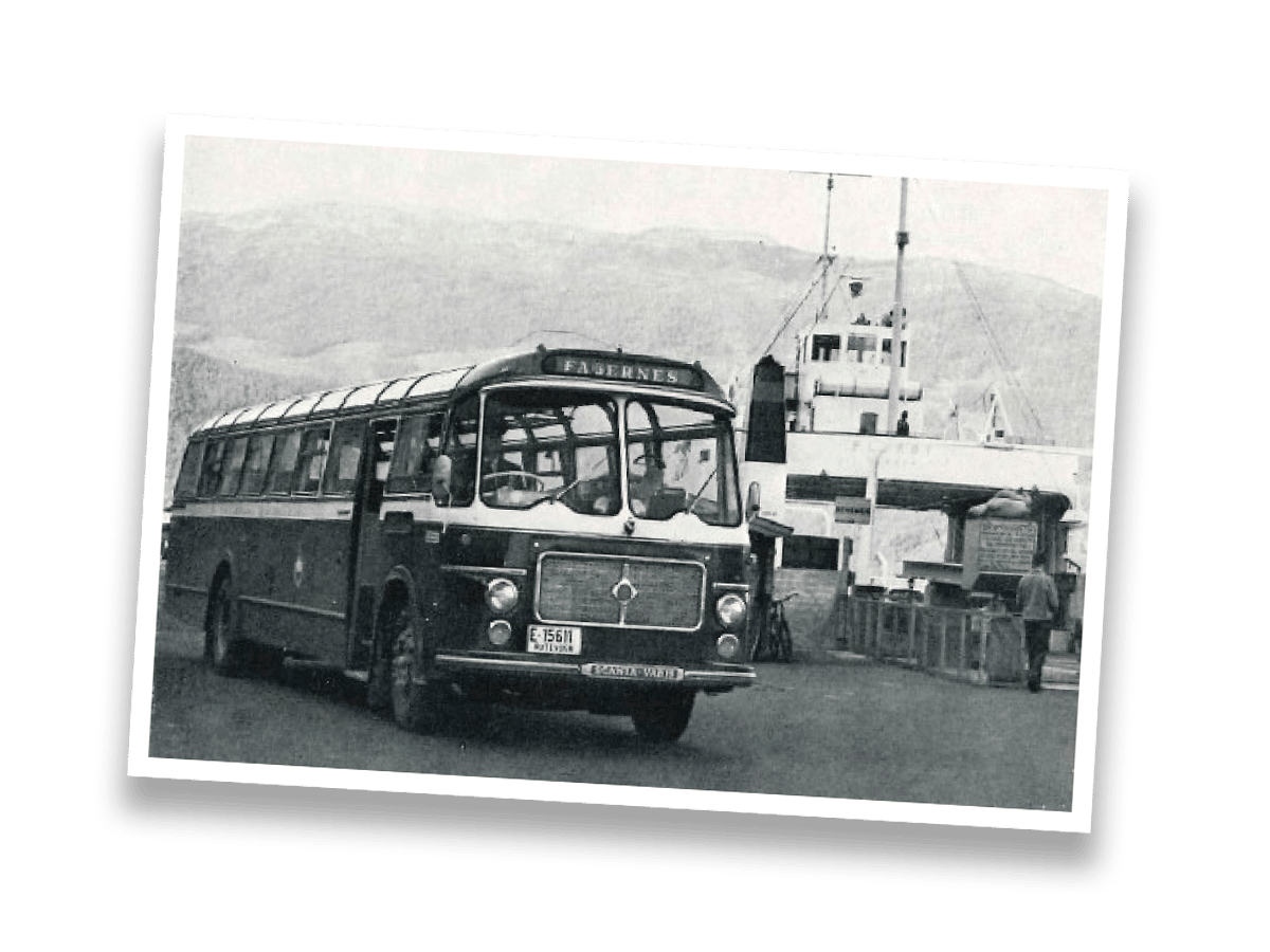 Postkort av gammel JVB buss