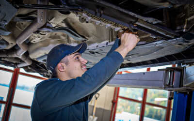 Mekaniker lette kjøretøy